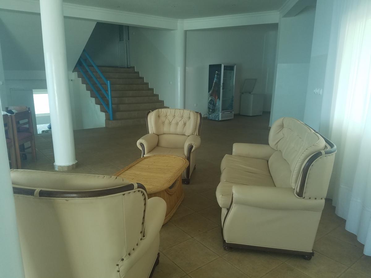 Maresia Guest House Прая Екстериор снимка